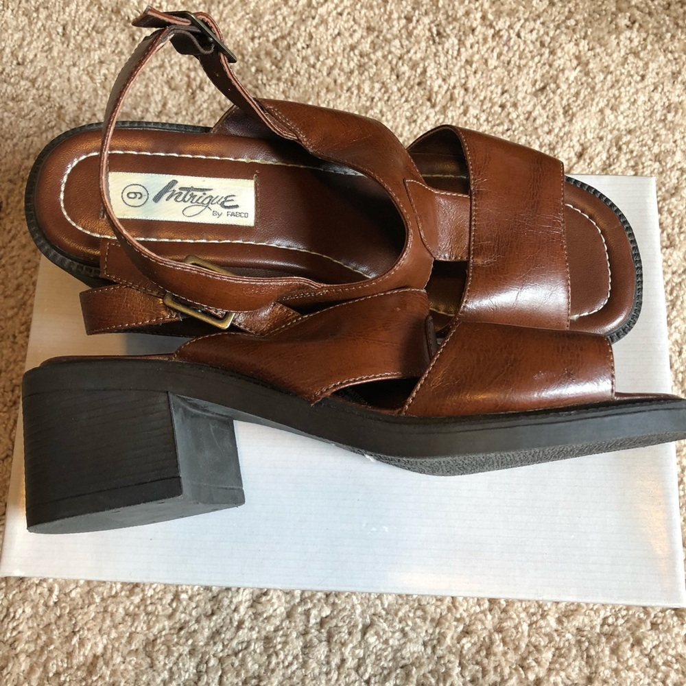 Women Sandal - Brown Size 9 M